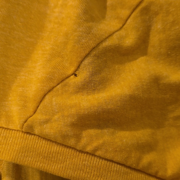 ⛸️NHL Official Licensed BOSTON BRUINS Women's Yellow Long Sleeve Shirt - Picture 6 of 7